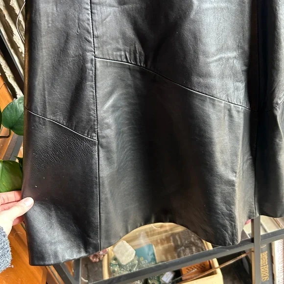 Della Roufogali Vintage black leather skirt Size 12 - Picture 3 of 8